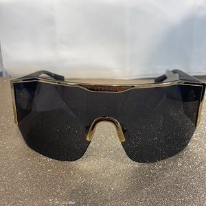 *NWT* VERSACE MEN SUNGLASSES VE2220 BLACK